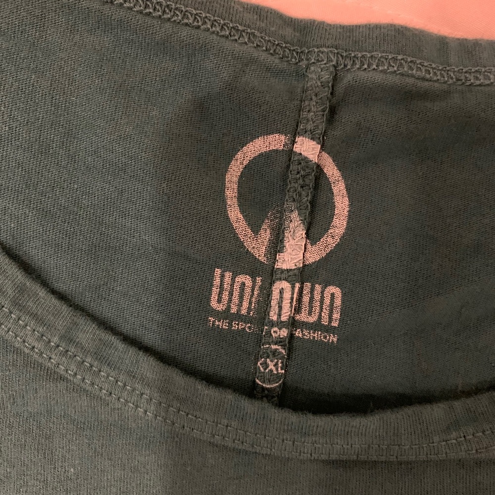 Men’s tee - Picture 2 of 3
